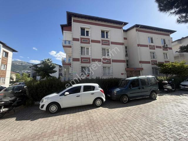 Manisa Güzelyurt Mah. Güzelyurt Sitesi Satılık 3+1 Daire