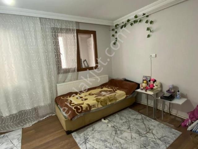 Manisa Şehzadeler Nişancıpaşa Mh 2 Adet 1+1 10 Yıllık Bina