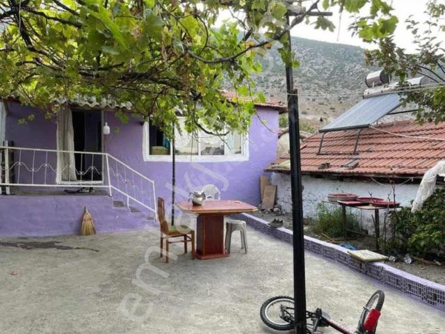 Manisa Kırkağaç Merkez 244 M2 Tek Tapu Müstakil Ev