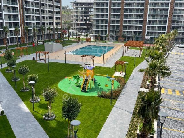 Manisa Meydan Projesinde Kiralık Full Eşyalı Havuz Cephe 1+1