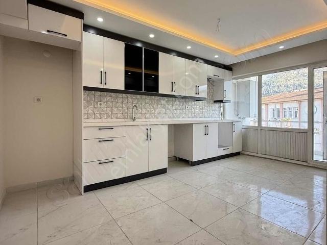 Manisa Merkez Tapu Müdürlüğü Karşısı 3+1 Daire