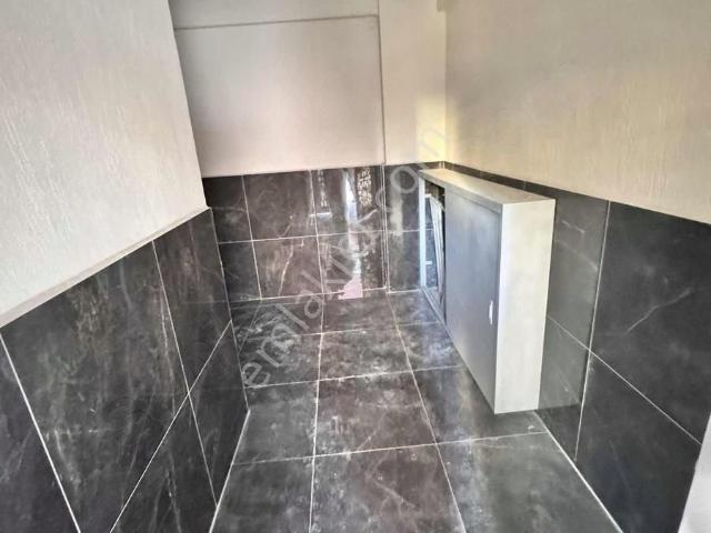 Manisa Turgutlu Yiğitler M Satılık Asansörlü Otoparklı Daire