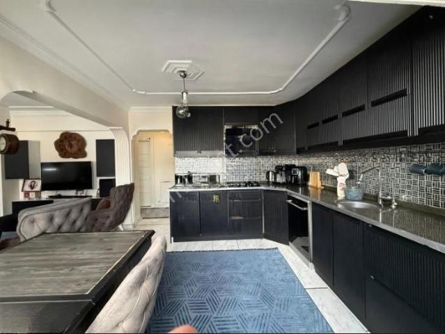 Manisa Uncubozköyde Geniş Salonlu Ve Teraslı 260m² Dublex Daire