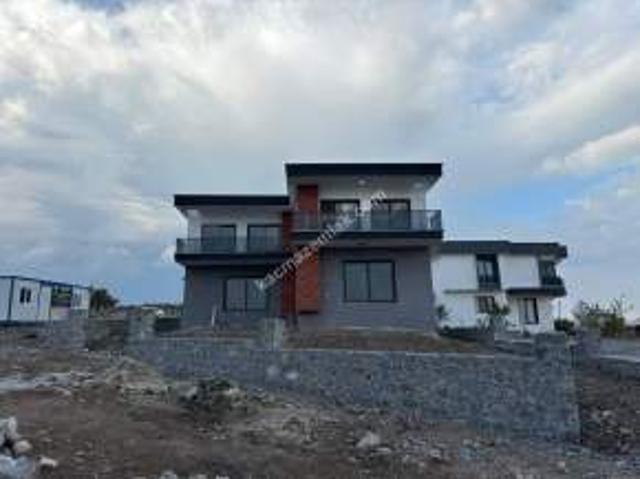 Manisa Yunusemre Şahin Tepesinde Satılık 4+1 Villa