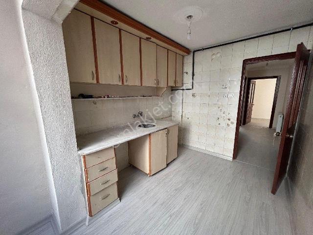 manisa Yunusemre Cumhuriyet Mah.❗️medikana Hast.yakın Giriş Kat Doğalgazlı Kiralık 2+1 Daire