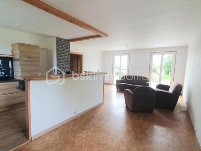 MANNEVILLE LA GOUPIL / MAISON FAMILIALE / 4 CHAMBRES / SOUS SOL