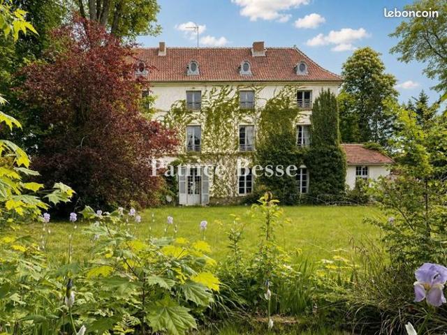 Manoir 15 pièces 280 m²