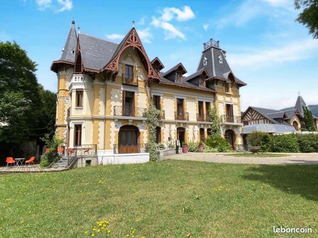 Manoir 19 pièces 1000 m²