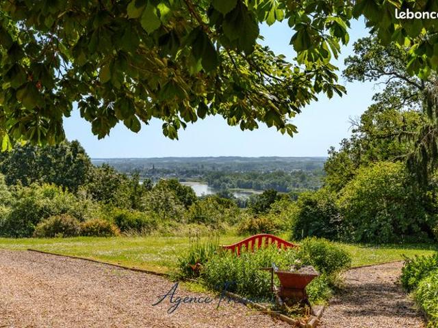 Manoir 7 chambres 350 m2 Vue panoramique sur la Loire