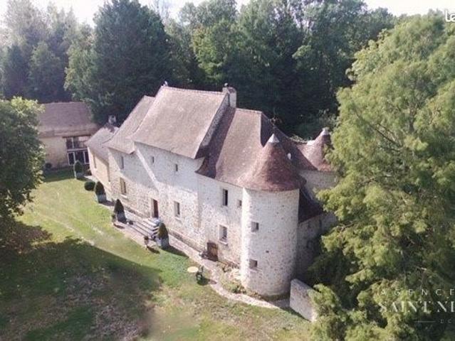 Manoir 62 pièces 4262 m²