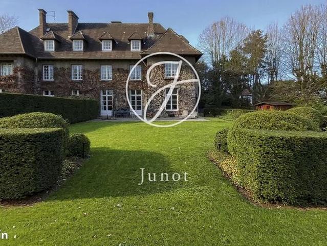 Manoir 8 pièces 253 m²