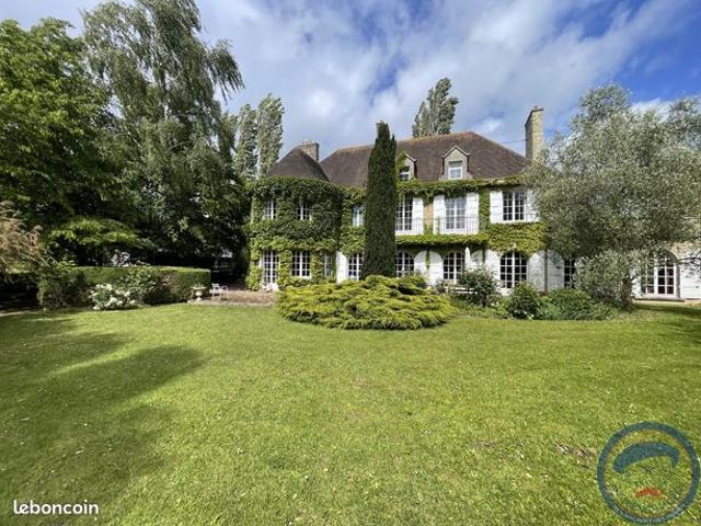 Manoir 9 pièces 270 m²