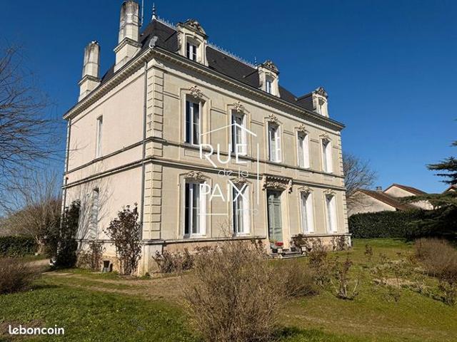 Manoir 9 pièces 301 m²