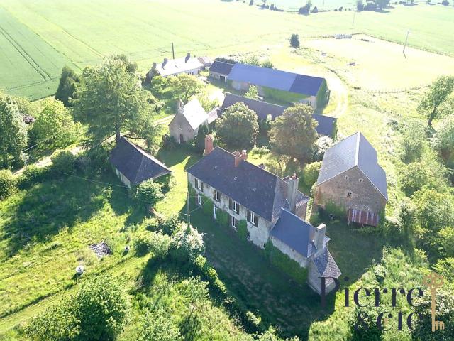 Manoir+ferme, 7ha, dépendance, étang, chapelle