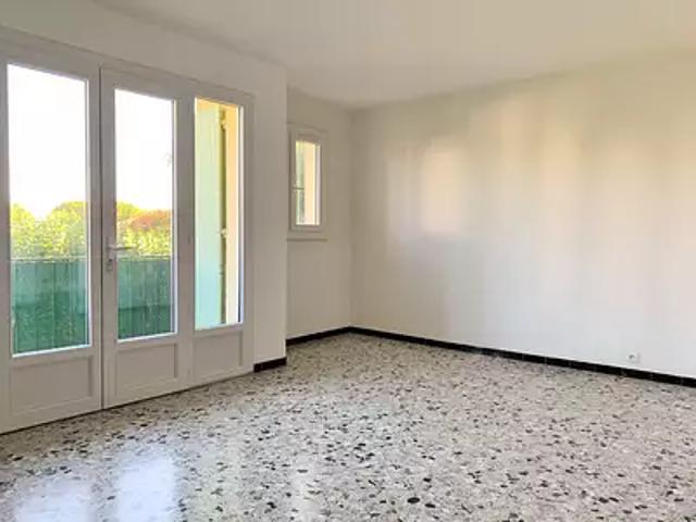Manosque 04100 Location appartement 4 pièces t4 parking