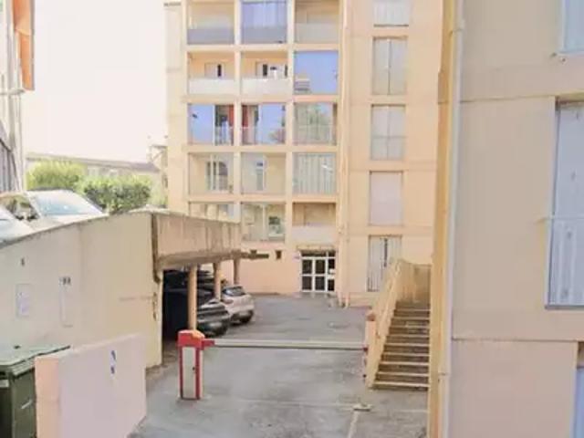 Manosque 04100 Location parking