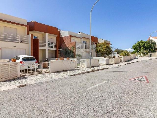 Mansão de 210 m2, Oeiras e S.Julião da Barra, Paço de Arcos e Caxias, Oeiras, Lisboa