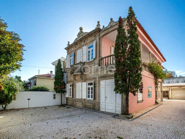 Mansão Sobrada de 3 quartos