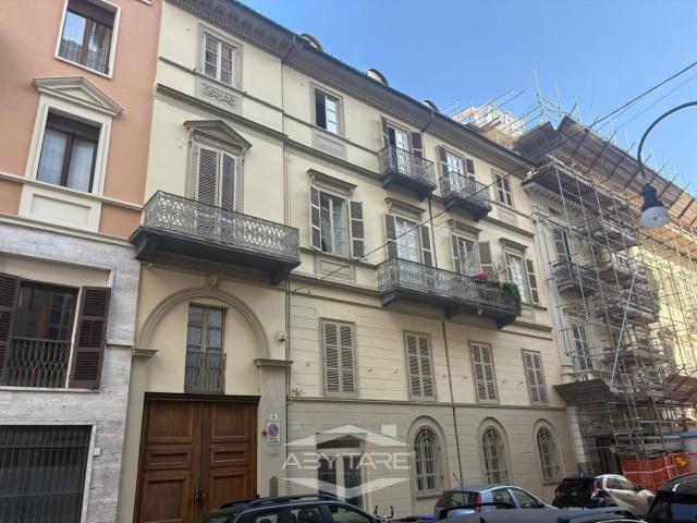 Mansarda via Andrea Provana 5, Via della Rocca, Torino