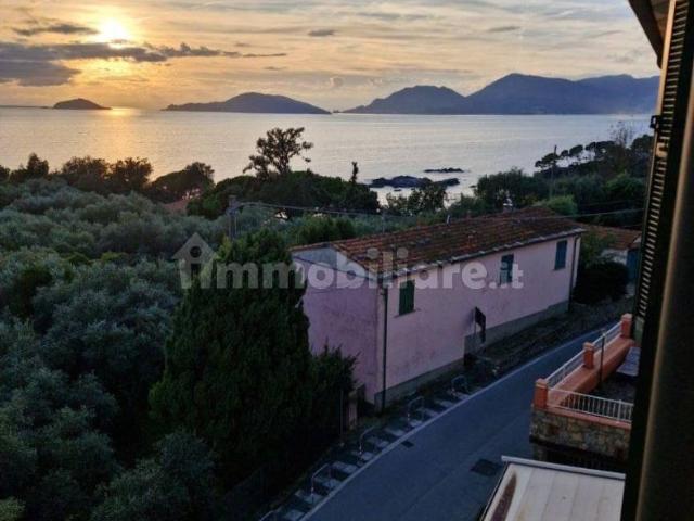 Mansarda via Fiascherino 106, La Serra, Tellaro, Lerici