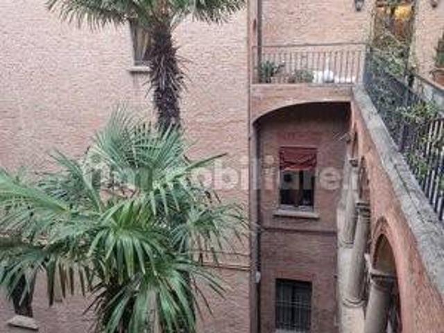 Mansarda via Santo Stefano 34, Centro Storico, Bologna