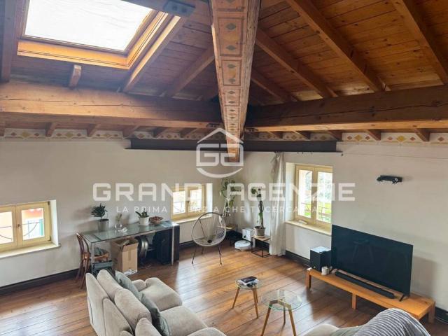 MANSARDA ARREDATA BORGO MILANO