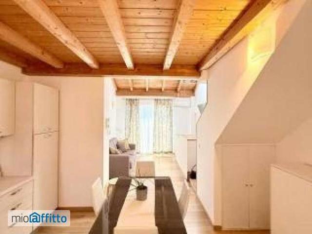 Mansarda arredata con terrazzo Catania