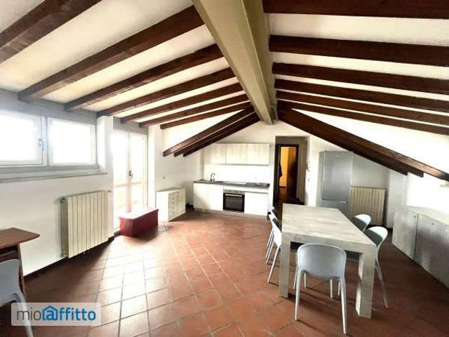 Mansarda arredata con terrazzo Chiesa rossa, cermenate, ripamonti