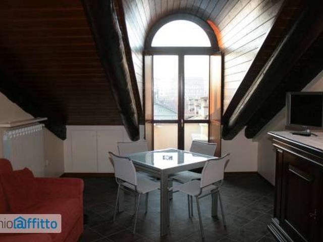 Mansarda arredata con terrazzo Crocetta