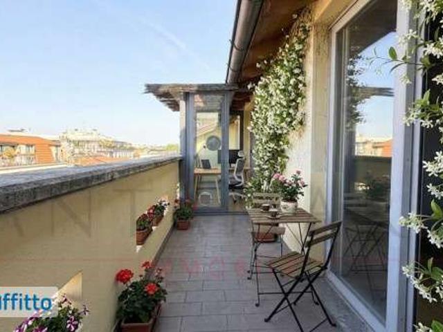 Mansarda arredata con terrazzo Bocconi, c.so italia, ticinese