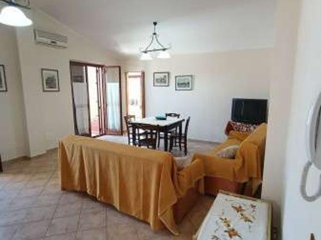 Mansarda arredata con terrazzo Locri