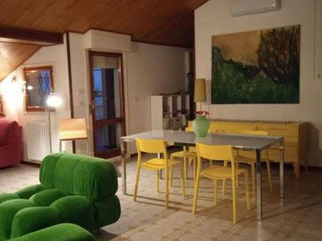 Mansarda arredata con terrazzo San lazzaro