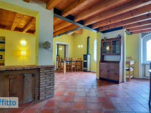 Mansarda arredata con terrazzo Toscolano maderno
