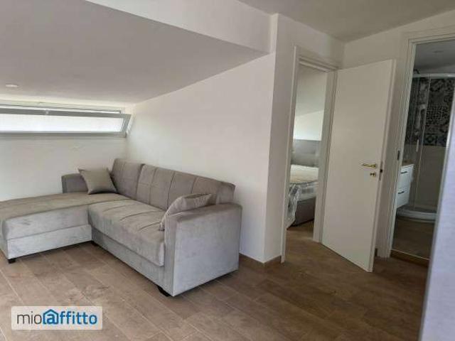 Mansarda arredata con terrazzo Taranto