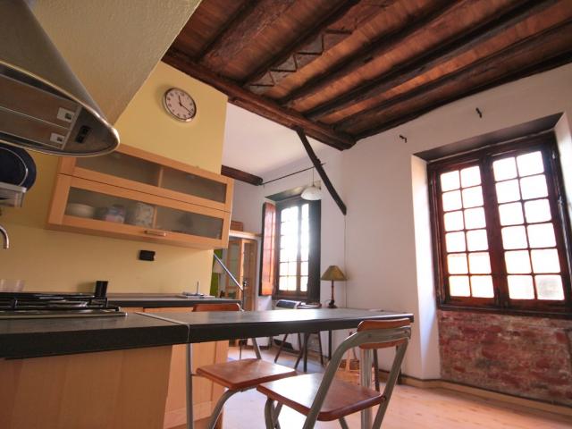 MANSARDA ARREDATA IN CENTRO STORICO IN AFFITTO