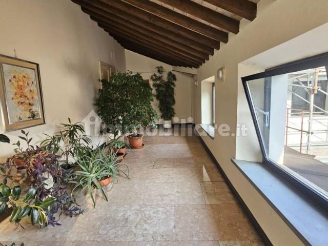 Mansarda buono stato, 53 m², Centro Storico, Parma