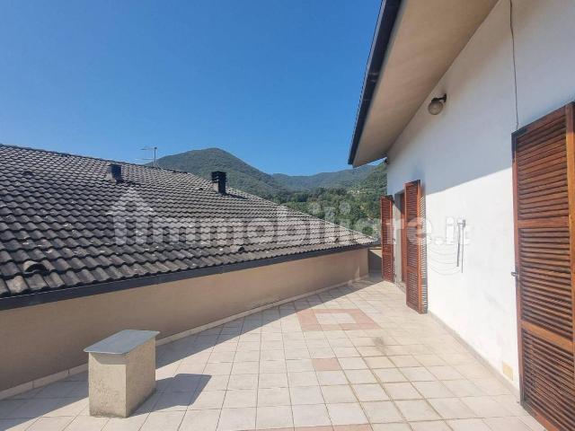 Mansarda buono stato, 100 m², Debbio, Riccò del Golfo di Spezia