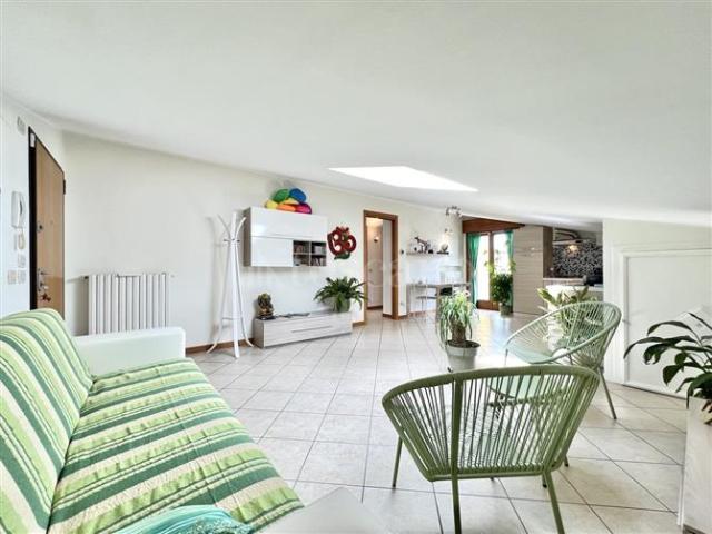 Mansarda di 90 mq a RIVOLTELLA Desenzano del Garda