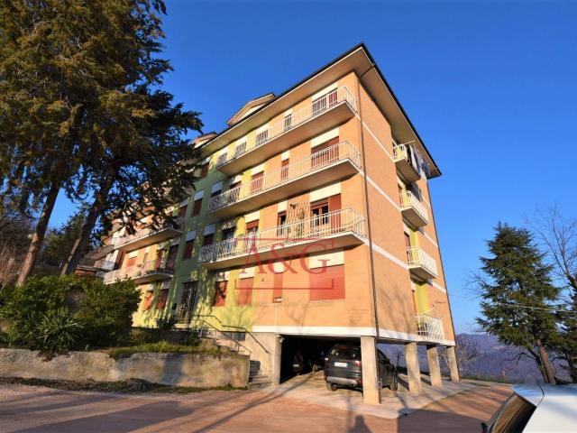 Mansarda in vendita a Amandola, Periferia