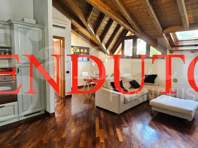 Mansarda in vendita a Vanzaghello