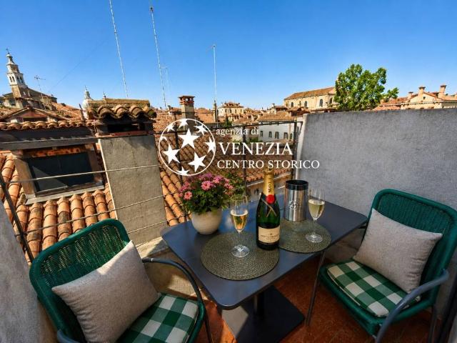 Mansarda in vendita a Venezia, San Francesco della Vigna