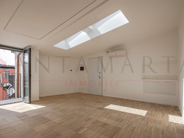 Mansarda in affitto a Milano