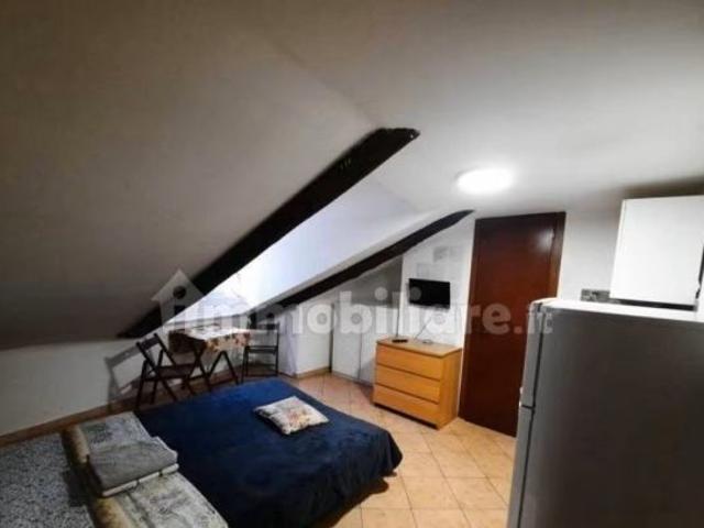 Mansarda lungo dora napoli 280 euro