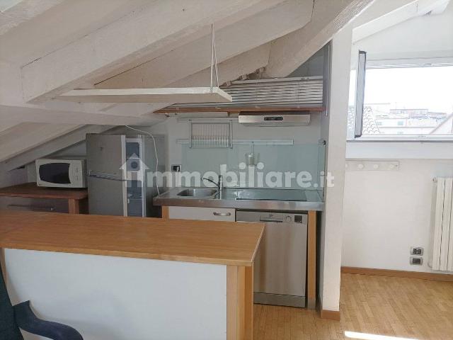 Mansarda ottimo stato, 45 m², Centro Storico, Parma