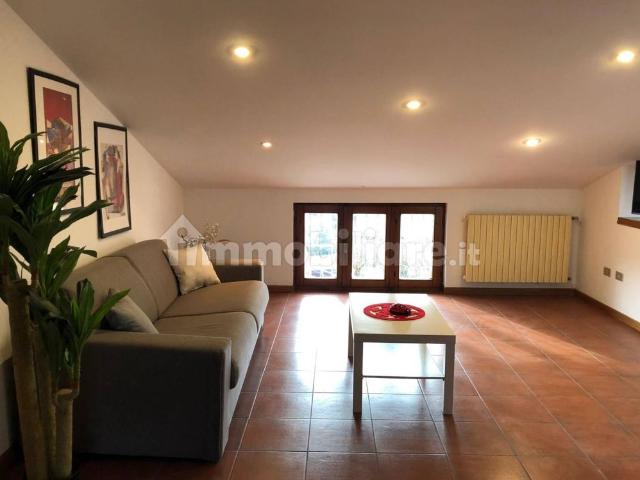 Mansarda ottimo stato, 85 m², Centro, Villa Carcina