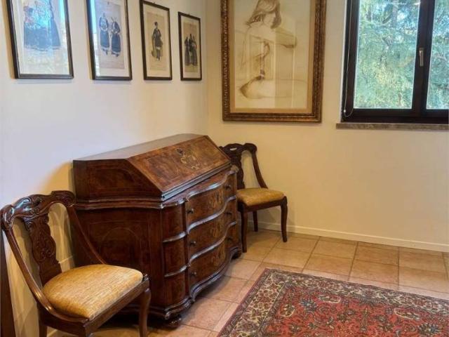 Mansarda ottimo stato, 98 m², Centro, Gallarate