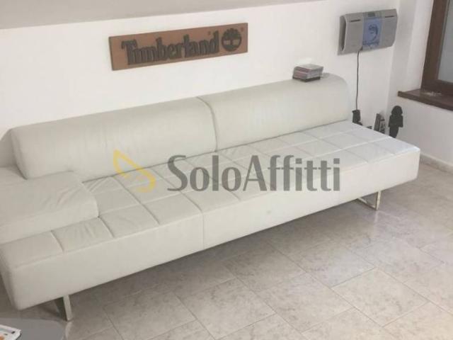 Mansarda Strada Bucet 103, Rosta
