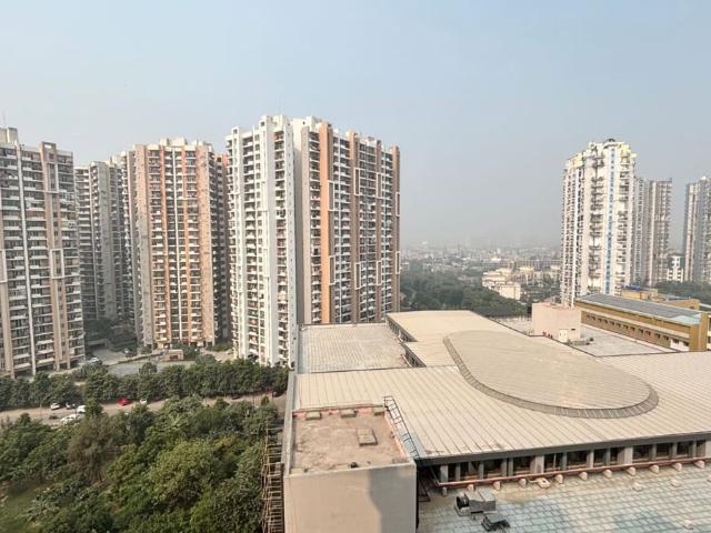 Mansarovar Apartments Noida 4 Bedroom 1850 Sq. Ft. Apartment in Sector 61 Noida Listing ID: #10321