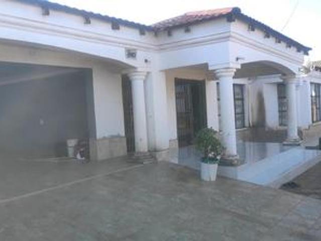 mansion on the market at tswinga tho.