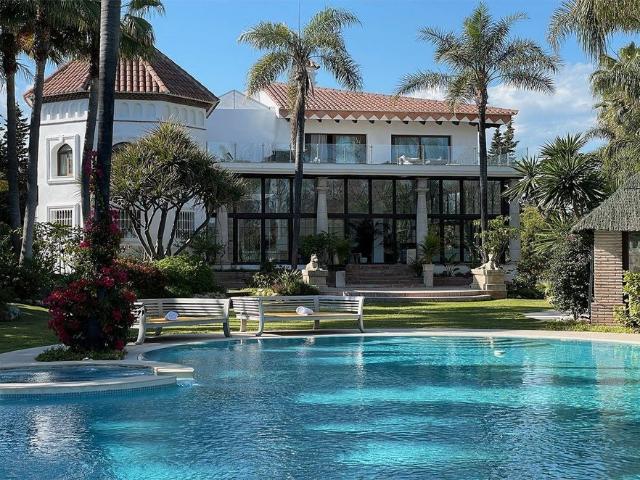 Mansión de lujo de 1290 m2 en alquiler Puerto Banús, Andalucía